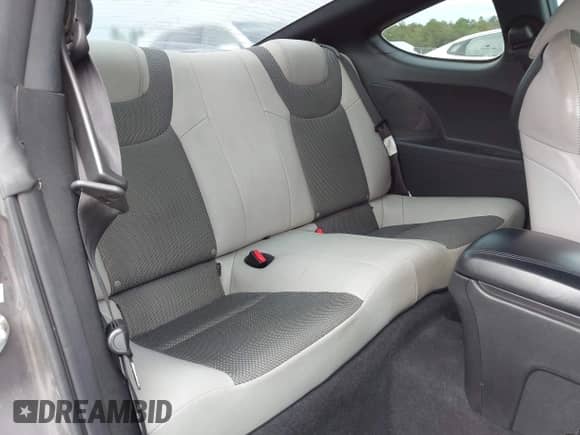 2013 Hyundai Genesis Coupe Premium с VIN KMHHT6KD3DU100214, выставлен на аукционе IAAI как лот 43370396 с пробегом 158 227 миль миль и . История ставок и продаж доступна на DreamBid. Изображение 8.
