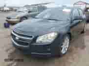 2012 Chevrolet Malibu LTZ z VIN 1G1ZG5E7XCF212629, wystawiony jako IAAI lot #43031213 z przebiegiem 194 958 mil mil oraz . Historia ofert i sprzedaży dostępna na DreamBid. Obrazek 2.