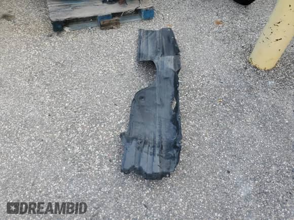 2015 Toyota Camry SE z VIN 4T1BF1FK1FU926166, wystawiony jako Copart lot #83808755 z przebiegiem Nie podano mil oraz Nie do naprawy • Non repairable. Historia ofert i sprzedaży dostępna na DreamBid. Obrazek 12.