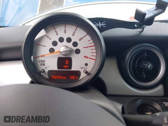 2012 MINI Hardtop with VIN WMWSU3C51CT543315, listed as a IAAI auction lot 42802820 with 156,549 mi miles and . Bid and sale history available at DreamBid. Image 7.