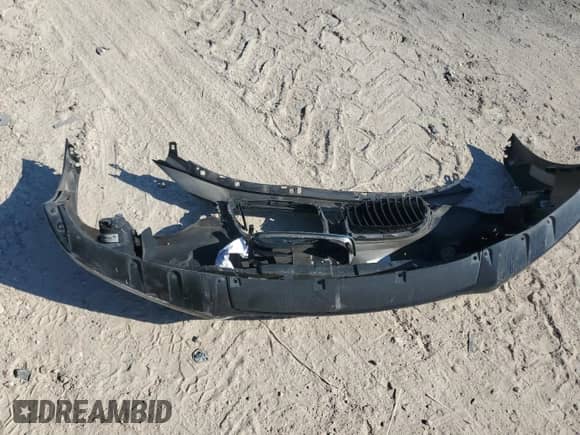 2018 BMW 3 Series 320i z VIN WBA8E1G56JNU92241, wystawiony jako Copart lot #86689075 z przebiegiem 68 855 mil mil oraz Szkoda całkowita • Salvage title. Historia ofert i sprzedaży dostępna na DreamBid. Obrazek 12.