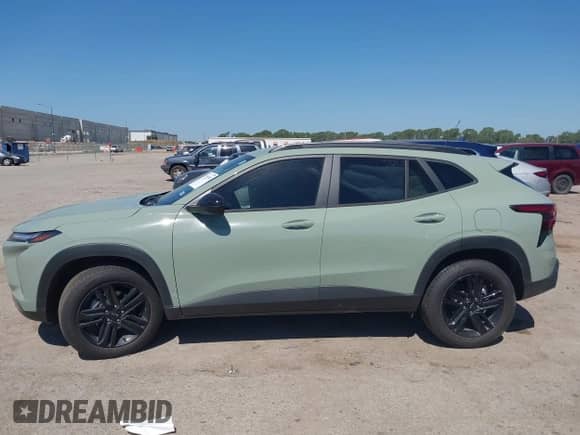 2025 Chevrolet Trax ACTIV с VIN KL77LKEPXSC208389, выставлен на аукционе IAAI как лот 42791558 с пробегом 6 607 миль миль и . История ставок и продаж доступна на DreamBid. Изображение 14.