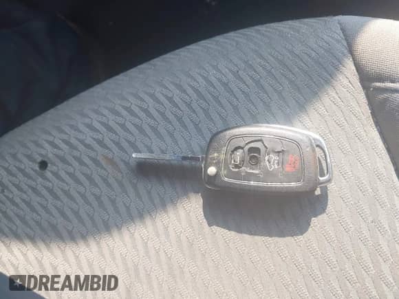 2016 Hyundai Santa Fe z VIN 5XYZTDLB9GG344210, wystawiony jako IAAI lot #42860369 z przebiegiem 119 201 mil mil oraz . Historia ofert i sprzedaży dostępna na DreamBid. Obrazek 11.