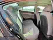 2018 Hyundai Elantra SEL z VIN KMHD84LF4JU665944, wystawiony jako Copart lot #81310785 z przebiegiem 65 938 mil mil oraz Szkoda całkowita • Salvage title. Historia ofert i sprzedaży dostępna na DreamBid. Obrazek 10.