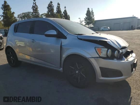 2013 Chevrolet Sonic LT with VIN 1G1JC6SB8D4193096, listed as a Copart auction lot 68785655 with 80,478 mi miles and Salvage title. Bid and sale history available at DreamBid. Image 4.