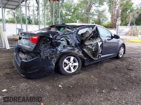 2015 Kia Optima LX с VIN 5XXGM4A77FG375770, выставлен на аукционе IAAI как лот 43222180 с пробегом 101 901 миль миль и . История ставок и продаж доступна на DreamBid. Изображение 4.