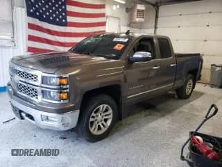 2015 Chevrolet Silverado 1500 LTZ z VIN 1GCVKSEC2FZ210361, wystawiony jako Copart lot #55841735 z przebiegiem Nie podano mil oraz Szkoda całkowita • Salvage title. Historia ofert i sprzedaży dostępna na DreamBid. Obrazek 1.