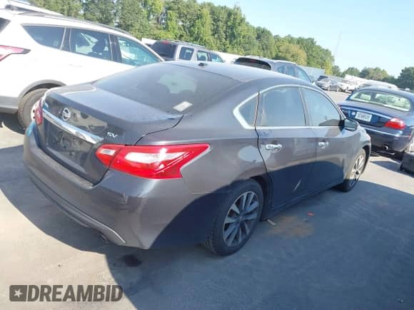 2016 Nissan Altima SR z VIN 1N4AL3AP9GC237500, wystawiony jako IAAI lot #43101804 z przebiegiem 137 556 mil mil oraz . Historia ofert i sprzedaży dostępna na DreamBid. Obrazek 4.