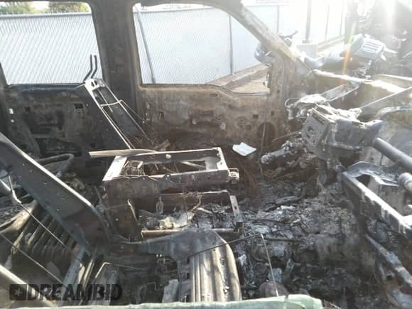 2011 Ford F-250 XL с VIN 1FT7W2BT6BEC68413, выставлен на аукционе IAAI как лот 37255222 с пробегом Не указан миль и . История ставок и продаж доступна на DreamBid. Изображение 5.