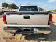 2007 Chevrolet Silverado 1500 LS with VIN 2GCEC13V271143900, listed as a Copart auction lot 80381165 with 200,941 mi miles and Salvage title. Bid and sale history available at DreamBid. Image 6.