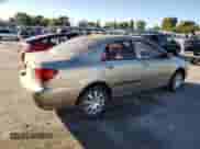 2004 Toyota Corolla CE z VIN 1NXBR32EX4Z211399, wystawiony jako Copart lot #87423445 z przebiegiem 175 091 mil mil oraz Czysty tytuł • Clean title. Historia ofert i sprzedaży dostępna na DreamBid. Obrazek 3.