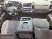 2018 Chevrolet Silverado 1500 LT z VIN 1GCRCREH5JZ291559, wystawiony jako Copart lot #62275965 z przebiegiem 108 529 mil mil oraz Czysty tytuł • Clean title. Historia ofert i sprzedaży dostępna na DreamBid. Obrazek 8.