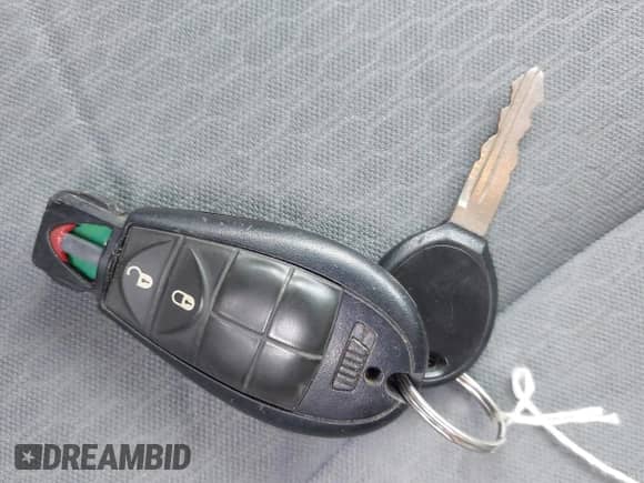 2013 Ram 1500 Express z VIN 1C6RR7FT4DS556093, wystawiony jako IAAI lot #40337176 z przebiegiem 134 847 mil mil oraz . Historia ofert i sprzedaży dostępna na DreamBid. Obrazek 11.