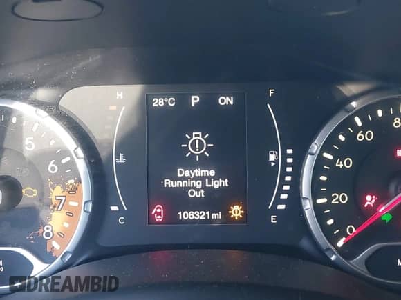 2018 Jeep Renegade Latitude with VIN ZACCJABB5JPH92642, listed as a IAAI auction lot 43253580 with 106,321 mi miles and . Bid and sale history available at DreamBid. Image 7.