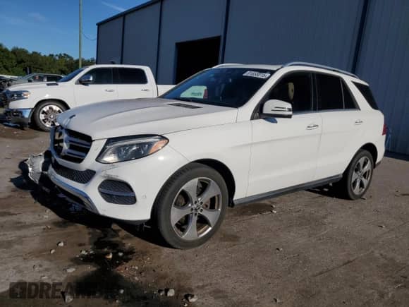 2017 Mercedes-Benz GLE 350 z VIN 4JGDA5JB1HA975443, wystawiony jako Copart lot #81858015 z przebiegiem 109 195 mil mil oraz Szkoda całkowita • Salvage title. Historia ofert i sprzedaży dostępna na DreamBid. Obrazek 1.