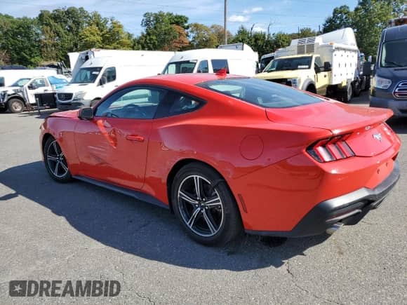2024 Ford Mustang EcoBoost с VIN 1FA6P8TH8R5107731, выставлен на аукционе Copart как лот 84730045 с пробегом 38 607 миль миль и На запчасти • Non repairable. История ставок и продаж доступна на DreamBid. Изображение 2.