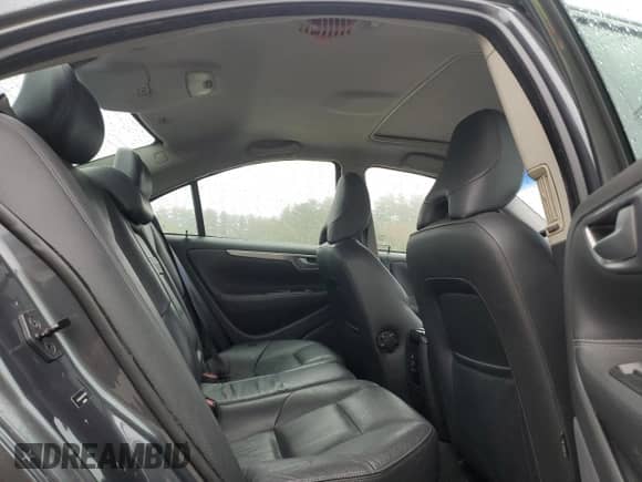 2009 Volvo S60 2.5T с VIN YV1RH592492738199, выставлен на аукционе Copart как лот 55726095 с пробегом 106 939 миль миль и Чистый • Clean title. История ставок и продаж доступна на DreamBid. Изображение 10.