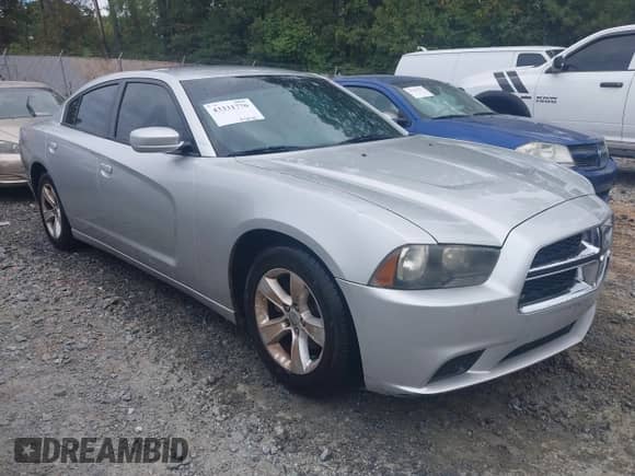 2012 Dodge Charger SE with VIN 2C3CDXBG0CH286523, listed as a IAAI auction lot 43331770 with 315,789 mi miles and . Bid and sale history available at DreamBid. Image 1.
