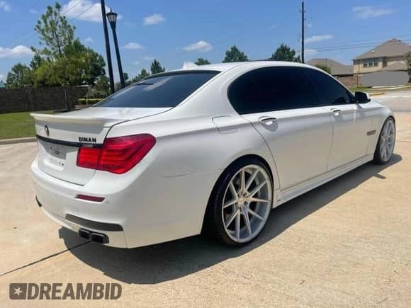 2010 BMW 7 Series 750Li с VIN WBAKB8C58ACY64395, выставлен на аукционе Copart как лот 76207074 с пробегом 137 375 миль миль и Списание • Salvage title. История ставок и продаж доступна на DreamBid. Изображение 4.