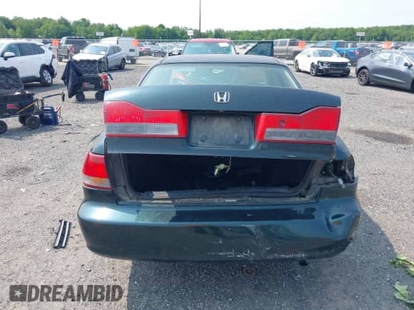 2001 Honda Accord VP с VIN 1HGCF86601A091564, выставлен на аукционе IAAI как лот 42400388 с пробегом 283 122 миль миль и . История ставок и продаж доступна на DreamBid. Изображение 16.
