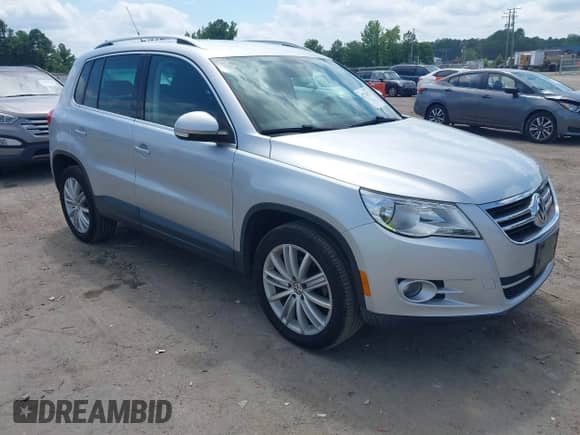 2009 Volkswagen Tiguan S с VIN WVGAV75N19W508048, выставлен на аукционе IAAI как лот 42754273 с пробегом 84 535 миль миль и . История ставок и продаж доступна на DreamBid. Изображение 1.