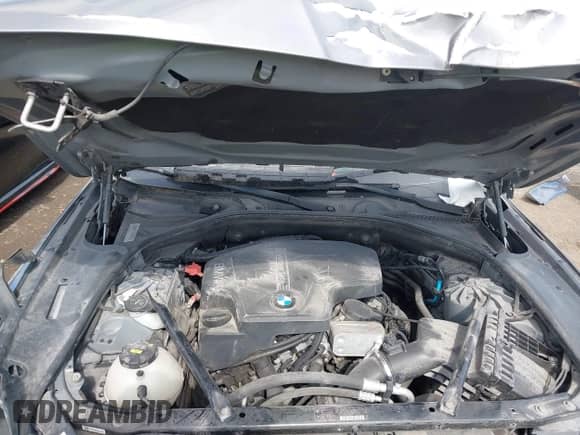 2012 BMW 5 Series 528i xDrive с VIN WBAXH5C51CDW08390, выставлен на аукционе IAAI как лот 43053012 с пробегом Не указан миль и . История ставок и продаж доступна на DreamBid. Изображение 10.