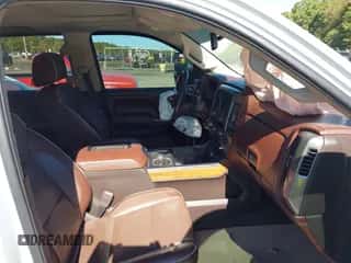 2016 Chevrolet Silverado 2500HD High Country с VIN 1GC1KXE83GF218284, выставлен на аукционе IAAI как лот 43360216 с пробегом 124 600 миль миль и . История ставок и продаж доступна на DreamBid. Изображение 5.