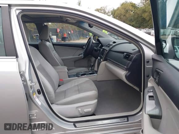 2013 Toyota Camry LE z VIN 4T1BD1FK2DU069763, wystawiony jako IAAI lot #43414989 z przebiegiem 70 738 mil mil oraz . Historia ofert i sprzedaży dostępna na DreamBid. Obrazek 5.