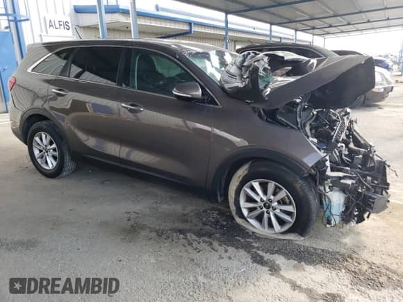 2020 Kia Sorento LX с VIN 5XYPG4A51LG622116, выставлен на аукционе Copart как лот 70512235 с пробегом Не указан миль и Списание • Salvage title. История ставок и продаж доступна на DreamBid. Изображение 4.