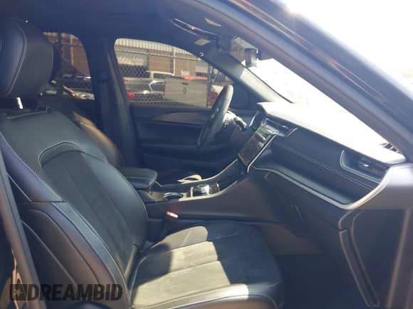 2023 Jeep Grand Cherokee Altitude with VIN 1C4RJHAG4PC641238, listed as a IAAI auction lot 42904743 with 21,512 mi miles and . Bid and sale history available at DreamBid. Image 5.