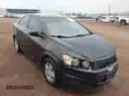 2014 Chevrolet Sonic LT с VIN 1G1JC5SH2E4203671, выставлен на аукционе IAAI как лот 43401830 с пробегом 154 642 миль миль и . История ставок и продаж доступна на DreamBid. Изображение 1.