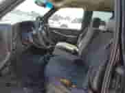 2002 Chevrolet Silverado 1500 LS с VIN 2GCEC19W621296367, выставлен на аукционе Copart как лот 51610115 с пробегом 354 846 миль миль и Списание • Salvage title. История ставок и продаж доступна на DreamBid. Изображение 7.