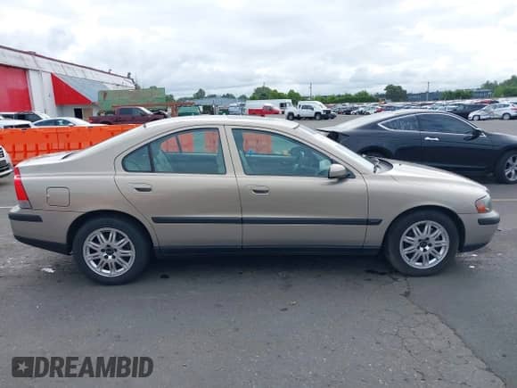 2004 Volvo S60 с VIN YV1RS59V542367297, выставлен на аукционе IAAI как лот 42294212 с пробегом 85 865 миль миль и . История ставок и продаж доступна на DreamBid. Изображение 13.