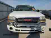 2005 GMC Sierra 1500 SLE z VIN 2GTEK13T751149044, wystawiony jako Copart lot #81904825 z przebiegiem Nie podano mil oraz Szkoda całkowita • Salvage title. Historia ofert i sprzedaży dostępna na DreamBid. Obrazek 5.