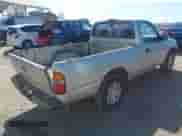 2001 Toyota Tacoma z VIN 5TENL42N21Z795860, wystawiony jako IAAI lot #43221268 z przebiegiem 279 211 mil mil oraz . Historia ofert i sprzedaży dostępna na DreamBid. Obrazek 4.