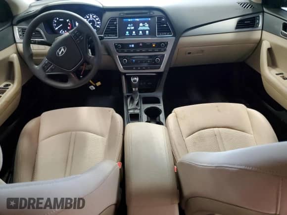 2017 Hyundai Sonata SE z VIN 5NPE24AF4HH545904, wystawiony jako Copart lot #85321325 z przebiegiem 82 512 mil mil oraz Czysty tytuł • Clean title. Historia ofert i sprzedaży dostępna na DreamBid. Obrazek 8.