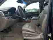 2018 Chevrolet Tahoe Premier с VIN 1GNSKCKJ7JR194640, выставлен на аукционе Copart как лот 58271155 с пробегом 99 992 миль миль и Списание • Salvage title. История ставок и продаж доступна на DreamBid. Изображение 7.