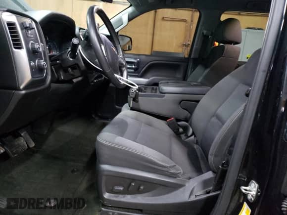 2018 Chevrolet Silverado 1500 LT with VIN 1GCUKREC7JF120587, listed as a Copart auction lot 54009835 with 103,594 mi miles and Clean title. Bid and sale history available at DreamBid. Image 7.