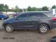 2019 Kia Sorento LX z VIN 5XYPGDA3XKG435423, wystawiony jako IAAI lot #43104558 z przebiegiem 125 190 mil mil oraz . Historia ofert i sprzedaży dostępna na DreamBid. Obrazek 13.