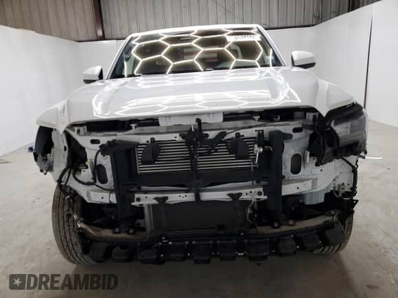 2024 Toyota Tacoma SR5 with VIN 3TMKB5FN2RM011207, listed as a Copart auction lot 80397465 with 28,515 mi miles and Clean title. Bid and sale history available at DreamBid. Image 5.