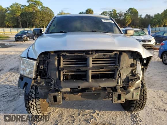 2017 Ram 1500 SLT z VIN 1C6RR7LT5HS713110, wystawiony jako Copart lot #76956094 z przebiegiem 275 531 mil mil oraz Szkoda całkowita • Salvage title. Historia ofert i sprzedaży dostępna na DreamBid. Obrazek 5.