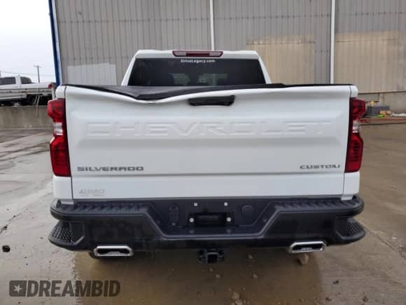 2024 Chevrolet Silverado 1500 Custom Trail Boss с VIN 3GCUDCE81RG321446, выставлен на аукционе Copart как лот 72214744 с пробегом 3 581 миль миль и Списание • Salvage title. История ставок и продаж доступна на DreamBid. Изображение 6.