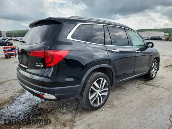 2017 Honda Pilot Elite с VIN 5FNYF6H08HB031888, выставлен на аукционе Copart как лот 63852545 с пробегом 169 798 миль миль и Списание • Salvage title. История ставок и продаж доступна на DreamBid. Изображение 3.