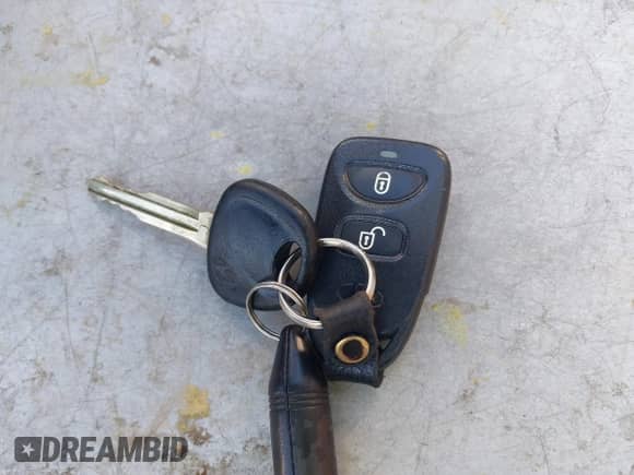 2007 Hyundai Santa Fe SE с VIN 5NMSH13E27H105437, выставлен на аукционе IAAI как лот 42611936 с пробегом 168 625 миль миль и . История ставок и продаж доступна на DreamBid. Изображение 11.