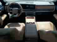 2025 Hyundai Santa Fe Limited z VIN 5NMP44GL6SH105235, wystawiony jako Copart lot #61715575 z przebiegiem 3 718 mil mil oraz Szkoda całkowita • Salvage title. Historia ofert i sprzedaży dostępna na DreamBid. Obrazek 8.