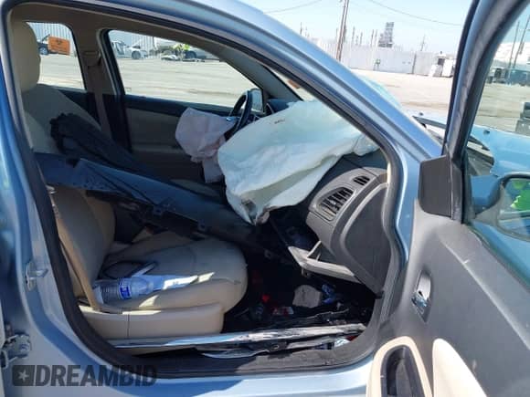 2013 Chrysler 200 Touring z VIN 1C3CCBBB3DN588813, wystawiony jako IAAI lot #42895465 z przebiegiem 205 459 mil mil oraz . Historia ofert i sprzedaży dostępna na DreamBid. Obrazek 5.