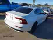 2024 Volvo S60 Plus Black Edition z VIN 7JRL12TH1RG294814, wystawiony jako IAAI lot #41324183 z przebiegiem 35 874 mil mil oraz . Historia ofert i sprzedaży dostępna na DreamBid. Obrazek 4.