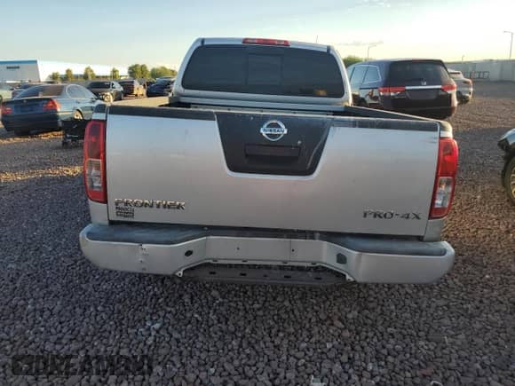 2012 Nissan Frontier SV z VIN 1N6AD0CW4CC446919, wystawiony jako Copart lot #82658195 z przebiegiem 148 977 mil mil oraz Szkoda całkowita • Salvage title. Historia ofert i sprzedaży dostępna na DreamBid. Obrazek 6.