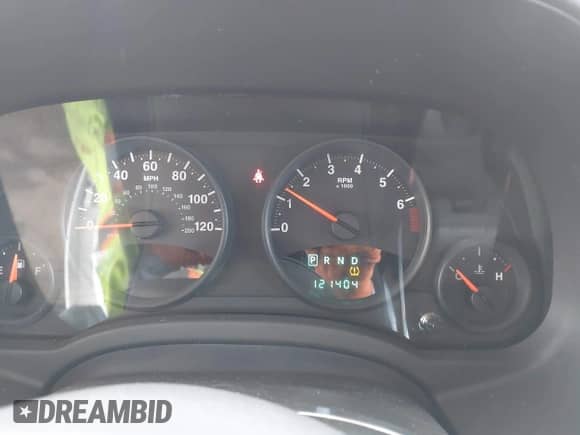 2011 Jeep Compass z VIN 1J4NT1FA3BD240989, wystawiony jako IAAI lot #43454073 z przebiegiem 121 404 mil mil oraz . Historia ofert i sprzedaży dostępna na DreamBid. Obrazek 7.