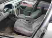 2005 Chevrolet Malibu Classic z VIN 1G1ND52F75M172642, wystawiony jako Copart lot #84000184 z przebiegiem 252 063 mil mil oraz Szkoda całkowita • Salvage title. Historia ofert i sprzedaży dostępna na DreamBid. Obrazek 7.